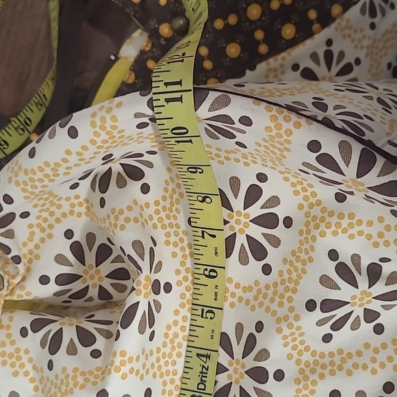 EUC Petunia Pickle Bottom Tote Women's Yellow Wistful Weekender Bag Large Tote - Picture 13 of 15